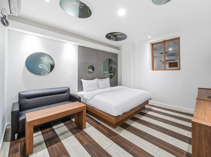 Ou Hotel Daegu Bagian luar foto